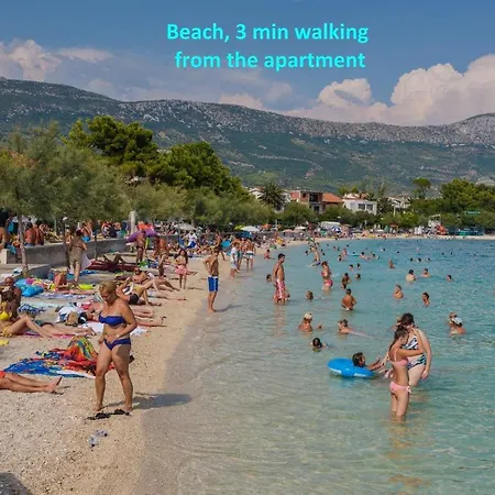 Spacious Seafront Karlo