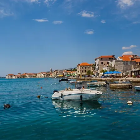 Apartmán Spacious Seafront Karlo