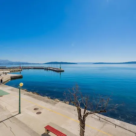 Seafront Karlo Apartmán Kaštela